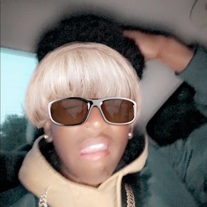 Meet your Posher, Henry